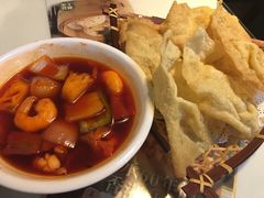 -新大咀港式茶餐厅(宝山万达店)