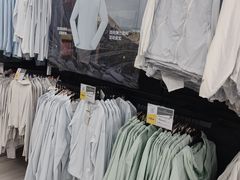 -迪卡侬(高新万达店)