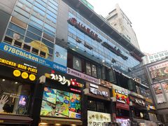 -BHC炸鸡(明洞总店)