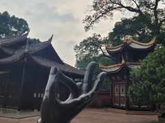 -峨眉山报国寺
