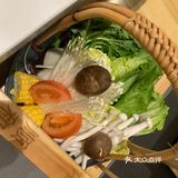 牛肉火锅# 我们今晚又来了吃货的我们，去哪里都是吃