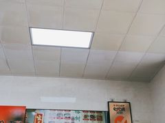 -亚忠小吃店(曾厝垵店)