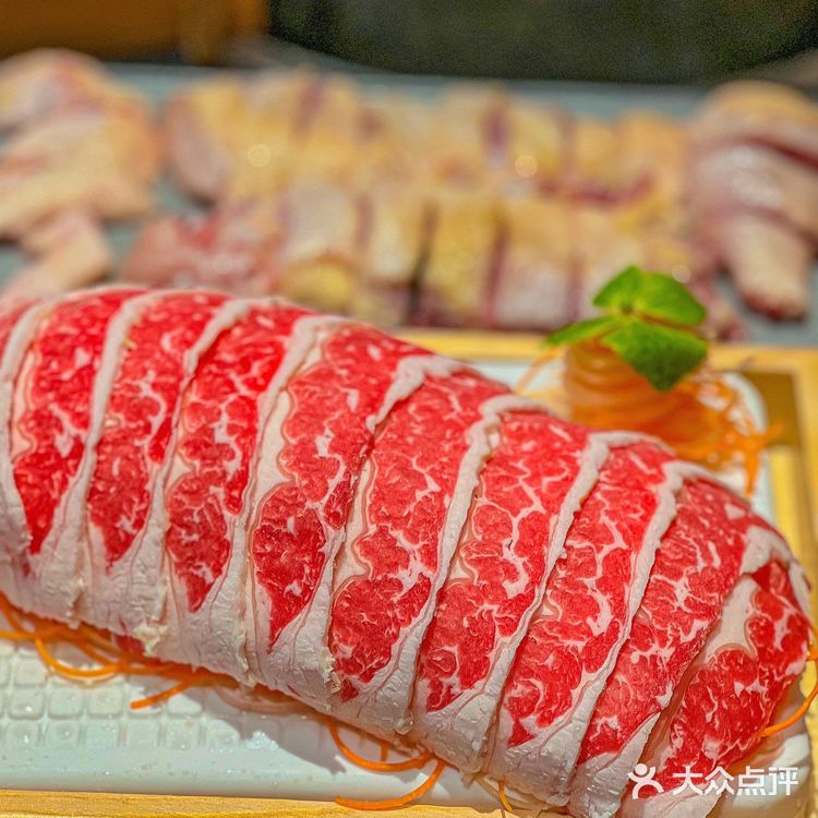 在深圳，首家野生菌石锅土鸡，一口鲜掉牙❗️