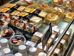 -85度C(生甜甜圈研究工坊·上海平凉店)