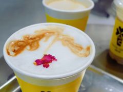 高原玫瑰拿铁-四叶咖咖啡(昆明恒隆PRO店)