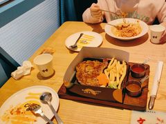 -菲滋意式餐厅(临平万达店)