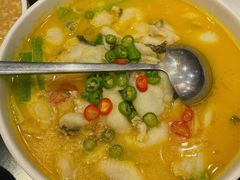 酸汤黑鱼片-老牌坊•鲁菜名店•地道济南菜(大观园商埠店)