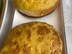 酥皮菠萝包-粤秀小厨·广式早茶(辽宁路店)