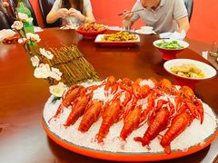 -虾弄弄海派小龙虾·牛羊蝎子火锅