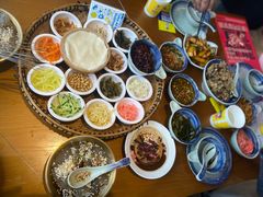 -包整·丝娃娃(一览甲秀楼风景店)