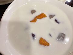 牛奶芋圆红豆糖水-仁信老铺甜品(北京路店)