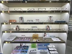 -视野联行眼镜蔡司·依视路官方授权店(顺城店)