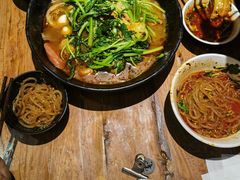 -万记麻辣烫国展总店