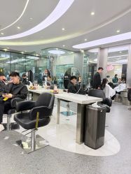 -MOVAN  HAIR莫凡匠人发型屋