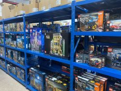 -逝水玩具折扣店
