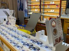 -优医视平价眼镜蔡司依视路折扣工厂店(十里堡店)