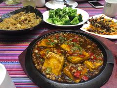 -香巴拉云南餐厅(华莱坞店)