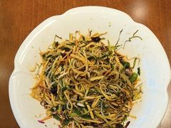 -老码头黑皮肘子锅包肉(赣水路店)
