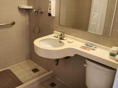 -白玉兰商务酒店(沈阳陆军总院店)