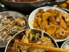 -鸿顺老铁锅美蛙鱼府(解放碑店)