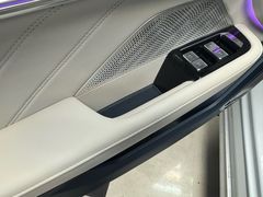 -鲨鱼皮汽车凹陷玻璃修复(静安店)