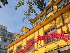 -申德勒加油站餐厅(三里屯北小街店)