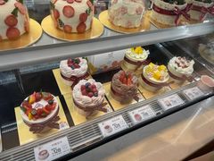 -花花卷卷·鲜食蛋糕(静安久光百货店)