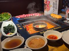 -老牌坊云南鱼豆花火锅(哈西万达店)