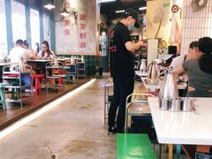 大堂-憨铁匠老火锅(龙岗万科里店)