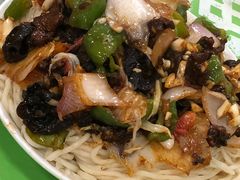 -布尔津河堤夜市