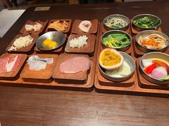 -银米·云南传统过桥米线(双廊黑金冠店)