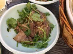 -侬佳蒸菜馆(听潮店)