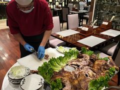 -广州万富希尔顿酒店·感趣自助餐厅·金秋蟹宴生蚝海鲜刺身