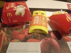 -麦当劳(百联西郊购物中心店)