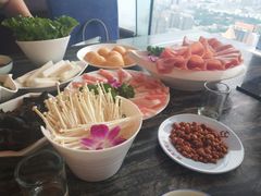 -云中捞高空旋转餐厅(商茂世纪广场店)