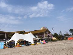 -黄河谷马拉湾海浪浴场