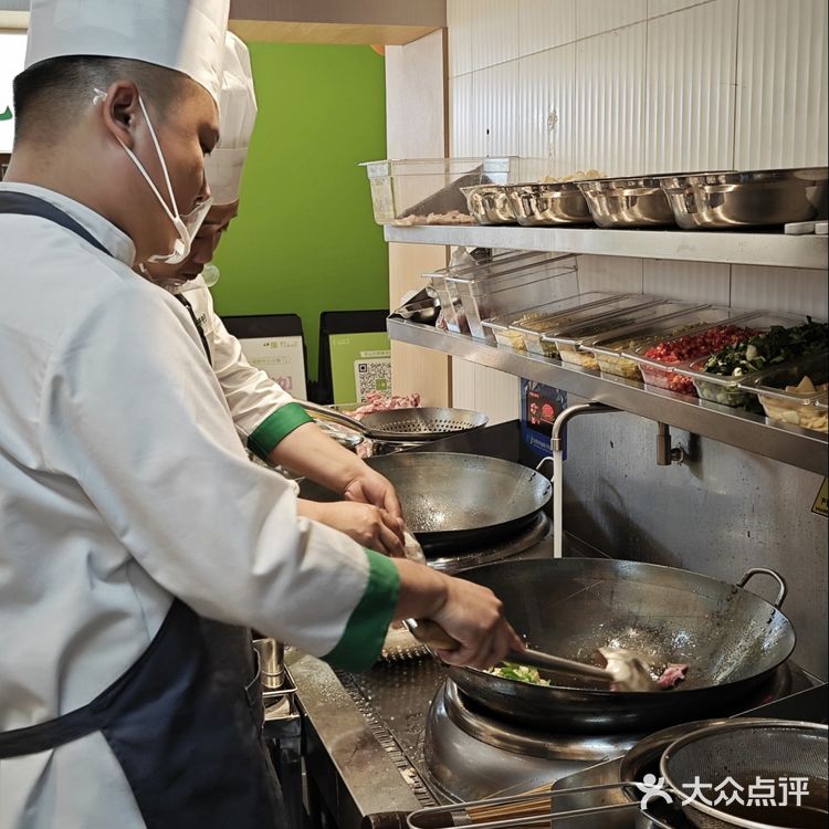 大米先生品鉴官丨带你揭开后厨的秘密[机智]