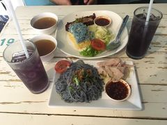 猪肉拌面-蝶豆花蓝面条