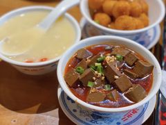 -炉小二铜锅牛蛙•川湘菜(三里屯店)