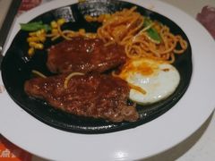 -汤姆家的牛排意面披萨(新城市广场店)