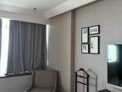-上海龙之梦万丽酒店