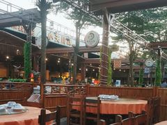 -三亚火车头万人海鲜广场