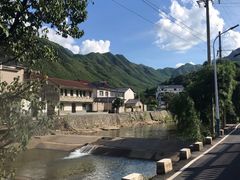 -安吉龙王山峡谷漂流