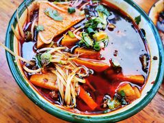 -拈签一笑黄牛肉辣卤串串