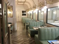 卡座-1981牛排西餐厅(海信店)