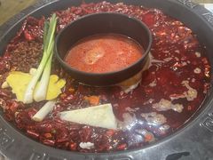 -黄潇洒老火锅(九眼桥宏济巷店)
