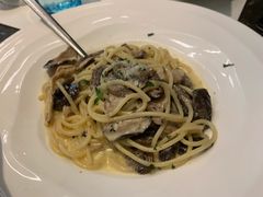 -港丽餐厅(高德置地店)