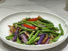 蒜仔山茄烧豆角-大锅强·蒸海鲜青岛菜(金沙滩店)