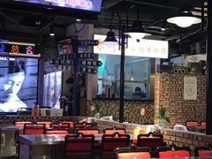 -马路牙子烧烤音乐酒馆(望京店)
