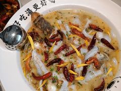 -江渔儿酸菜鱼·拔草餐厅(虎门君乐汇店)